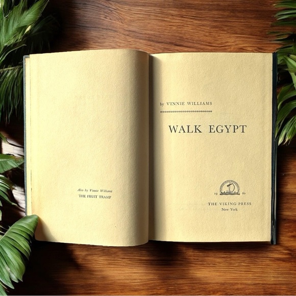 VINTAGE 1960 Walk Egypt by Vinnie Williams - The Viking Press - Picture 5 of 10